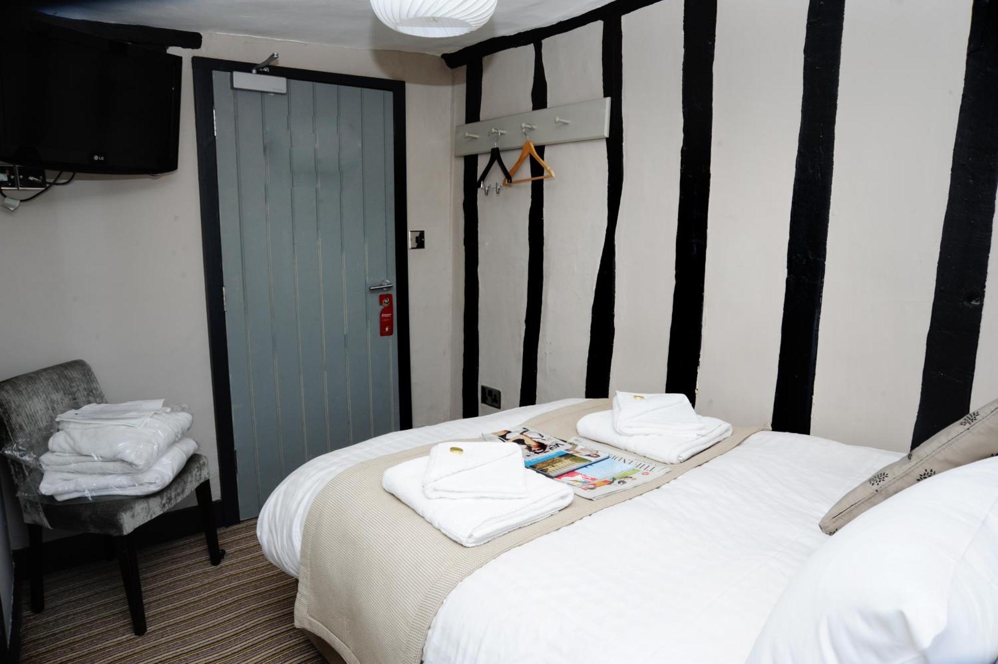The Red Lion Hotel Whittlesford Экстерьер фото