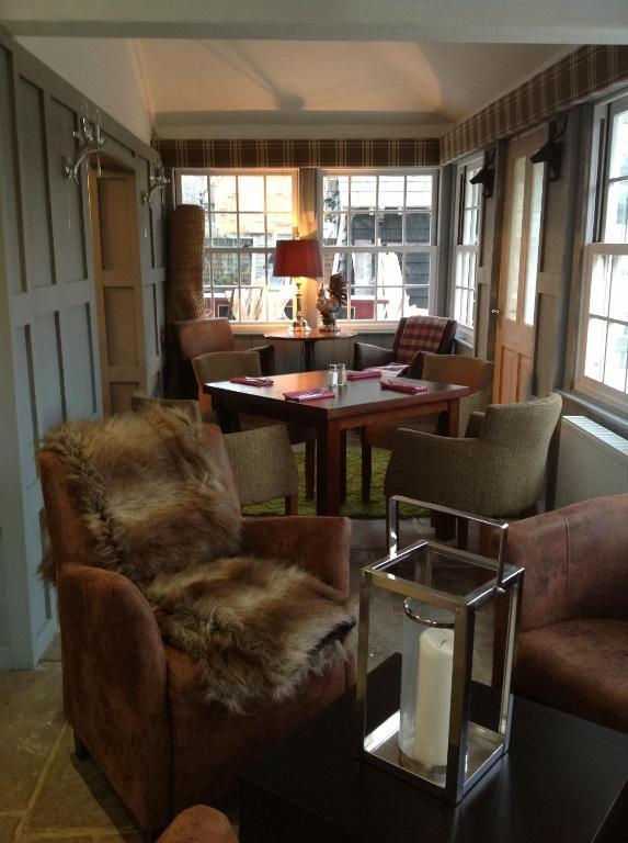 The Red Lion Hotel Whittlesford Экстерьер фото